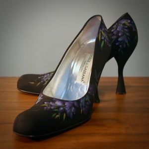 DOLCE & GABBANA Hand Painted Black Pumps